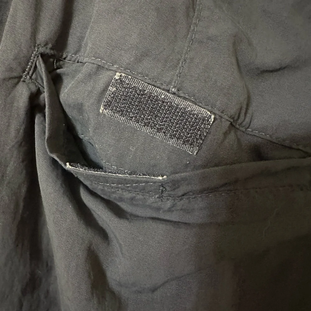 Royal Robbins Mens Size 33 Shorts Navy Cargo - Picture 6 of 8